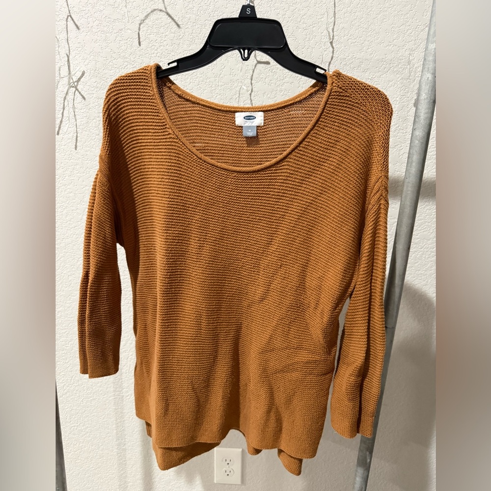 Old Navy Women's Rust Crew Neck Sweater